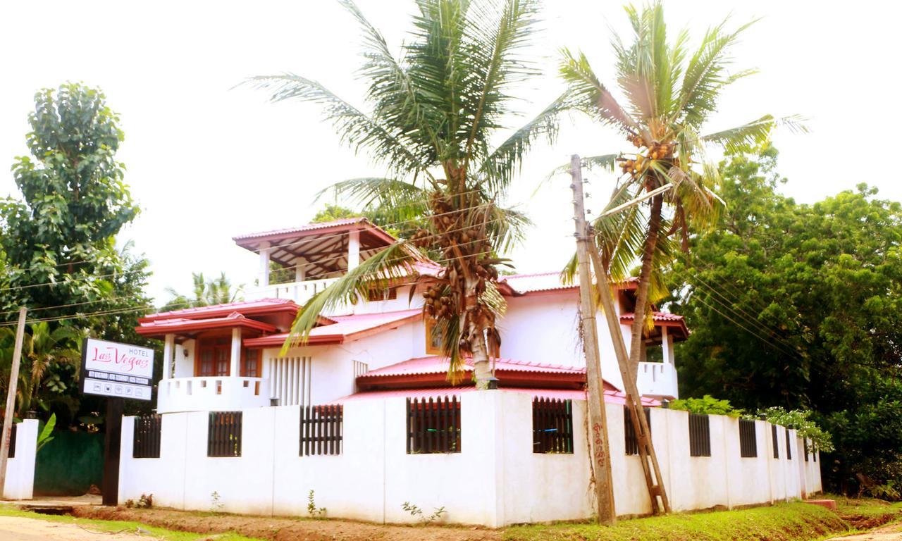 Hotel Las Vegas Anuradhapura Exterior photo